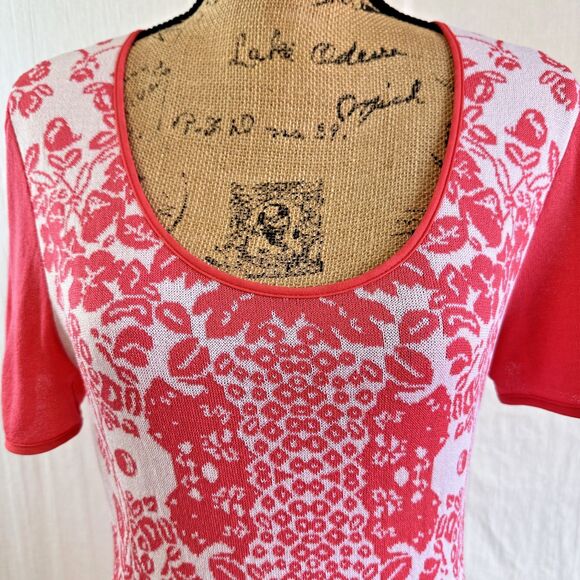 Tricot Chic Women Coral White Floral Short Sleeve Stretch Knit Sweater Top Sz 10 - Picture 2 of 13